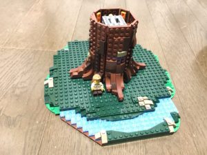 LEGOツリーハウス（21318）組み立て3～4　ついに大地に木が立つ